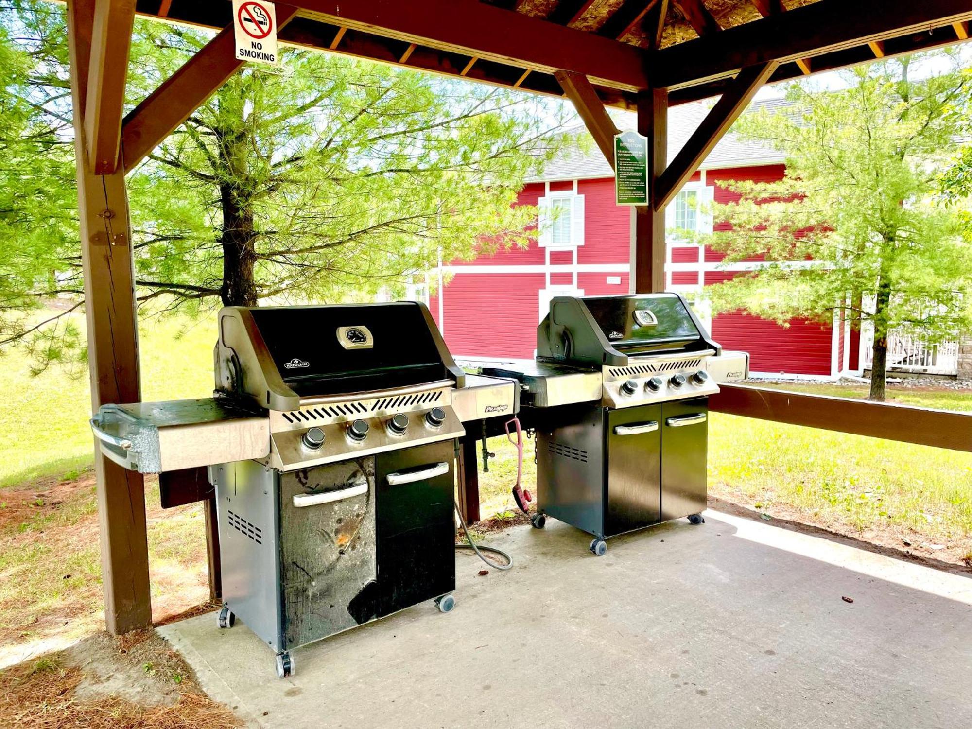 Hillside Haven: Carriage Club Resort Retreat Edgar Exterior photo